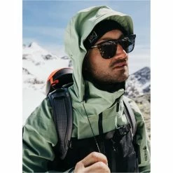 Vestes De Ski BURTON M AK GORE SWASH JK HEDGE GREEN/STOUT WHITE/TRUE BLACK 23 Vert / Noir / Blanc -Vêtements hiver Homme Soldes 9 115901 m ak gore swash jk hedge green stout white true black 10001109 306 06